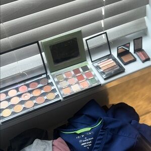 Eyeshadow Palette Set-60 eye shadows